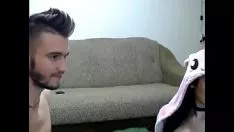 تشغيل المراهق مع شحذ الثدي تمتص ساشي على كام