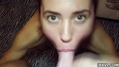 播放 已婚妇女的精子细胞蜡状语言。 vira au 和 ananta sakti