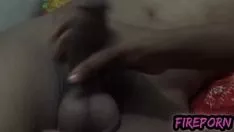 Abspielen Indischer Sex mit Verschwendung und Kneten
