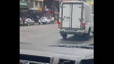 播放 危险的民众手淫