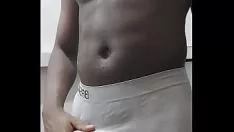 播放 Big piroca 和 veiuda 标记了巴西的 negão sarradinho 的 cueca