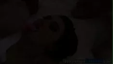 Jouer Jizz adolescent non professionnel verbalise