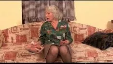 Abspielen Milf fickt Befreiungskerl 7