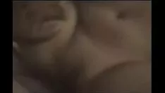 Abspielen Nicht-professionelle, kurvige brünette MILF wird auf selbstgebackenem Sex gefickt