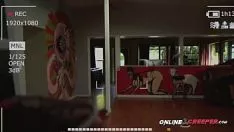 Odtwórz Rogaty bruno dostaje podniesienie na jego sashay przez parującego agenta ziemi