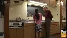 Reproduzir Pombo j00089 pervertido pervertido de parente de família com parente de menina
