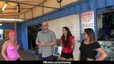 Reproducir ?porno moldeando adolescente por dinero 2