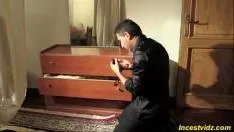Oynat Kıçından şaşırtıcı sarışın sikikleri