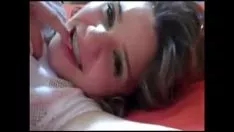 Reproducir La mujer casada del vecino anterior deambula