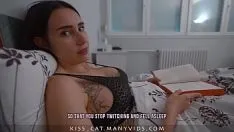 Redare Mama vitregă împarte patul cu handjob!? surpriză - fiul vitreg o ia pe mama vitregă cu creampie!
