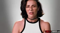 Oynat Solo MILF Porno Yıldızı Casey Calvert'in Mükemmel Göğüsleri ve Am Yakın Çekimi