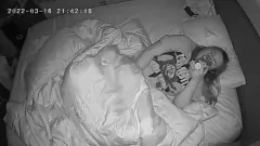 再生 X-Rated の瞬間をキャッチ: 隠しカメラで素人妻の本当のオーガズムを捉える