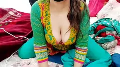 再生 パキスタンのメイドソビアナシルハードアナルセックス付きのかわいい乱交パーティー
