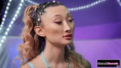تشغيل شيمالي شقراء بيلي بومونت اللقاء السرج البري في الهواء الطلق
