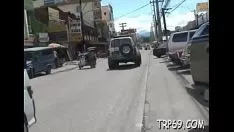 تشغيل طفل سيامي يداعب الجنس يحصل على حدبها بجنون