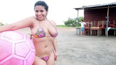 Reproducir ¡Atracción física de león Cusocial - capitana búlgara latina anuncia sus grandes tetas en lakotaas locas!