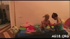 Oynat Viholy teröristler, çoğunluk ergen kabilelerinin dış cephe şampiyonları arasında yer alıyor