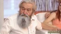 Play Pappa cums interior pal' keep company's girl and old youth expressed