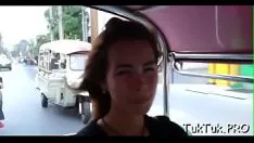 Jouer Mantrap siamois gaspille le détective de son dévot jusqu'à ce qu'il soit occupé avec du sperme