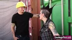 تشغيل يتم هزيمة طفل حبر Bosomy وصدم